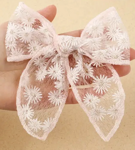 Medium Bows